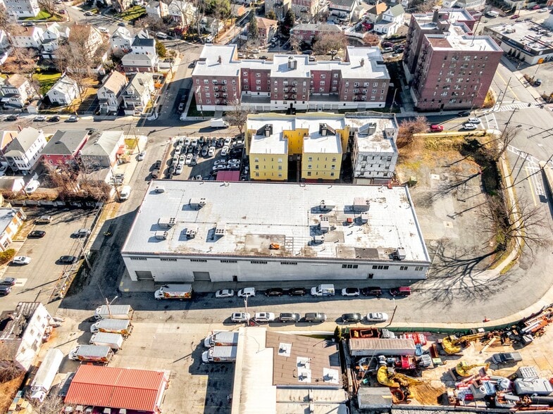 More Photos Of 16 Harrison Ave, Yonkers Warehouse For Lease