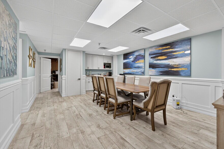More Photos Of 685 Royal Palm Beach Blvd, Royal Palm Beach Medical For Sale