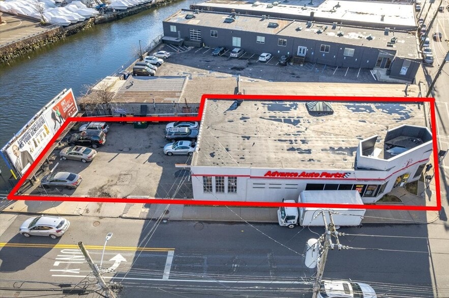 More Photos Of 10 Mill St, Port Chester Freestanding For Lease