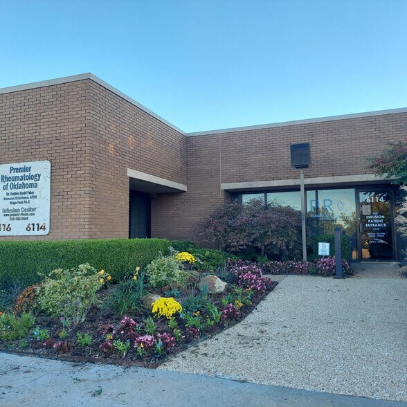 Primary Photo Of 6112-6122 E 61st St, Tulsa Medical For Sale
