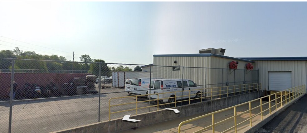 More Photos Of 1815 Touby Pike, Kokomo Flex For Lease