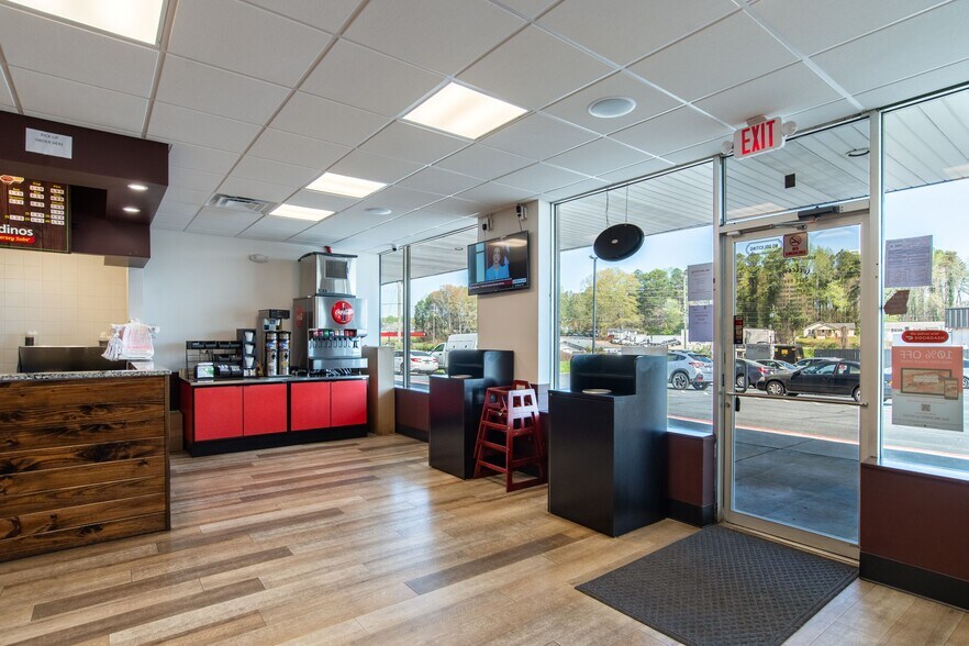 More Photos Of , Dallas General Retail For Sale