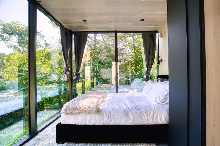 More Photos Of 218 NY-296, Windham Hotel For Sale