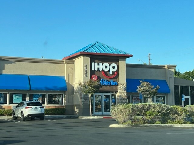 More Photos Of 39176-39532 10th St W, Palmdale Unknown For Lease