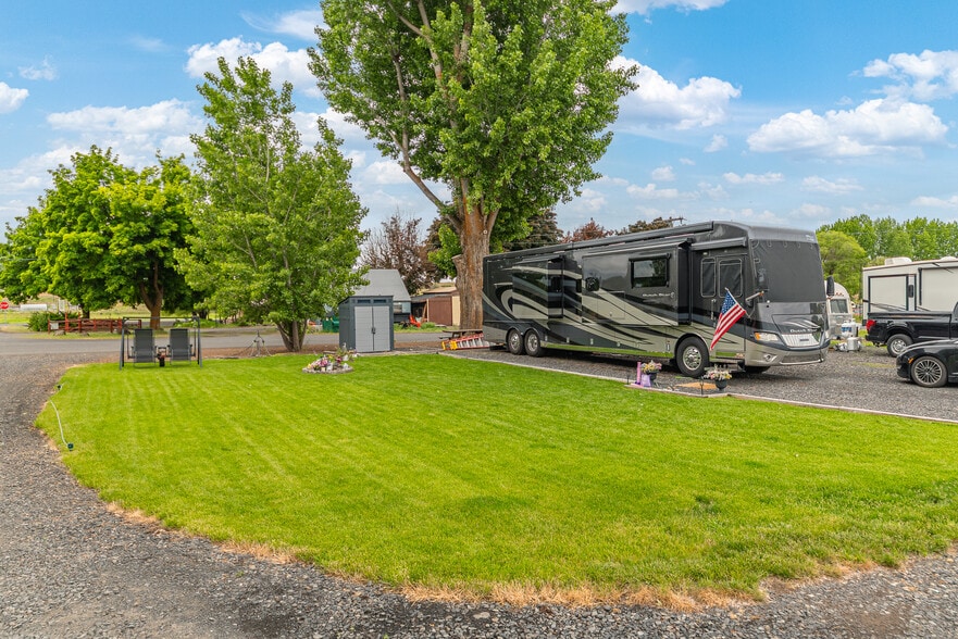 More Photos Of 14 Portland St NW, Wilbur Trailer Camper Park For Sale