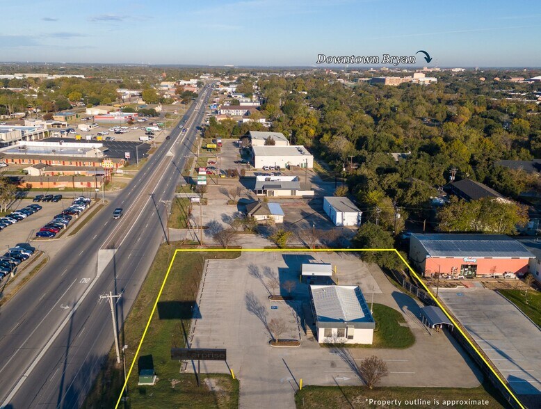 More Photos Of 1811 S Texas Ave, Bryan Freestanding For Sale