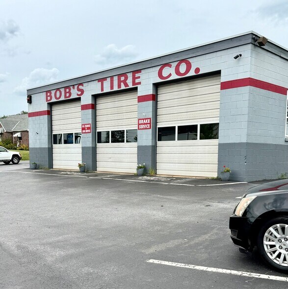 More Photos Of 1529 E Philadelphia Ave, Gilbertsville Auto Repair For Sale