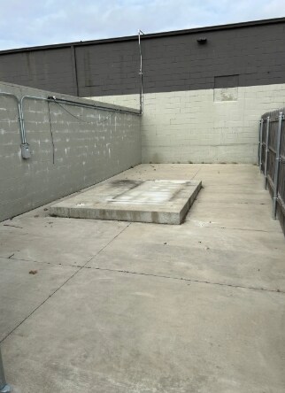 More Photos Of 244 S Court St, Lapeer Manufacturing For Sale