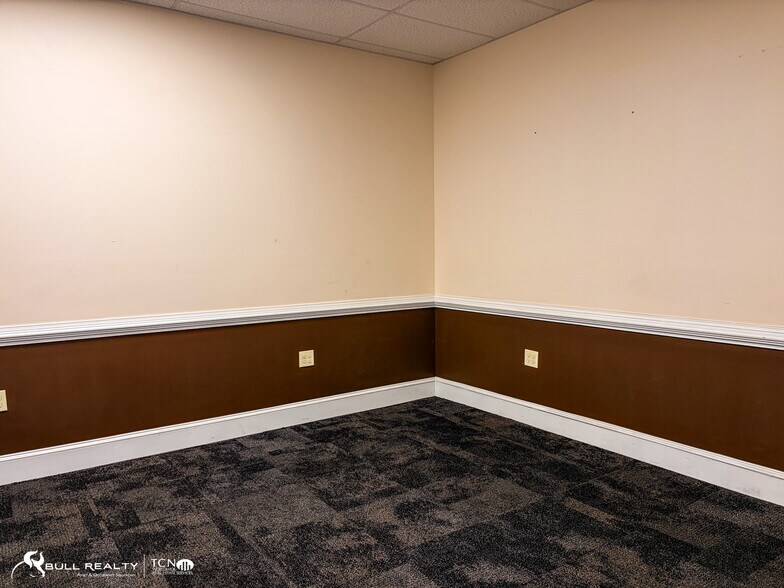 More Photos Of 5530 E Ponce De Leon Ave, Stone Mountain Distribution For Lease