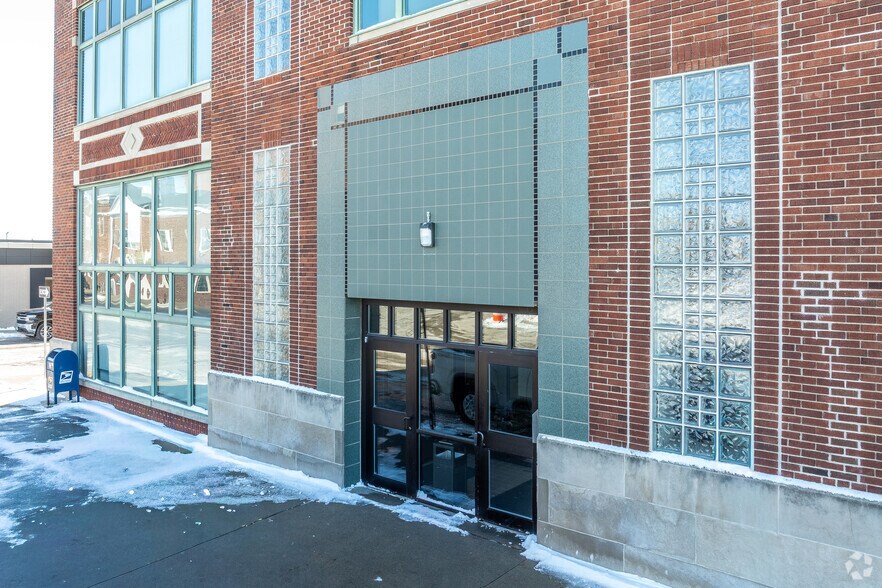 More Photos Of 11 E Church St, Marshalltown Unknown For Sale