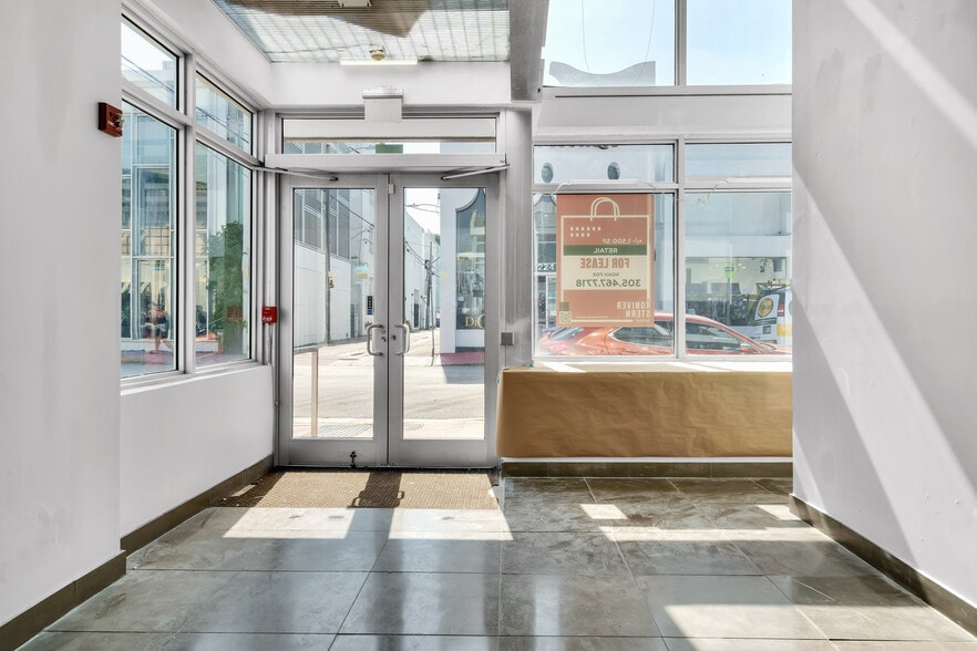 More Photos Of 227 8th St, Miami Beach General Retail For Lease