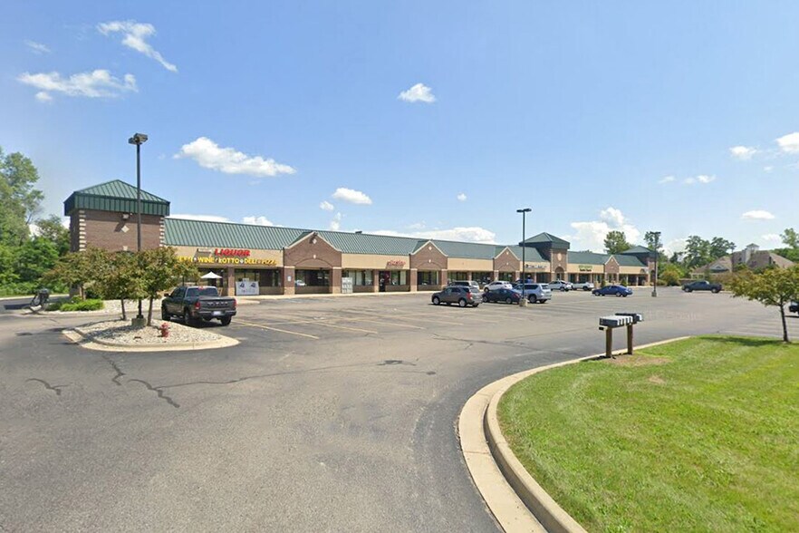 Primary Photo Of 10293 S Saginaw Rd, Grand Blanc Unknown For Lease