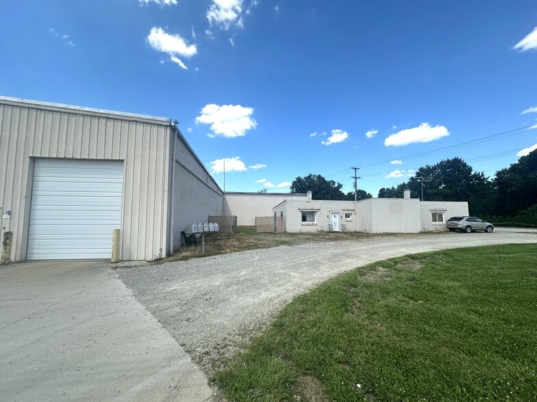 More Photos Of 3731 W Alexandersville Bellbrook Rd, Dayton Warehouse For Sale
