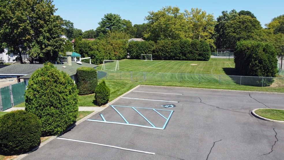 More Photos Of 9-10 Glenmere Ln, Coram General Retail For Sale