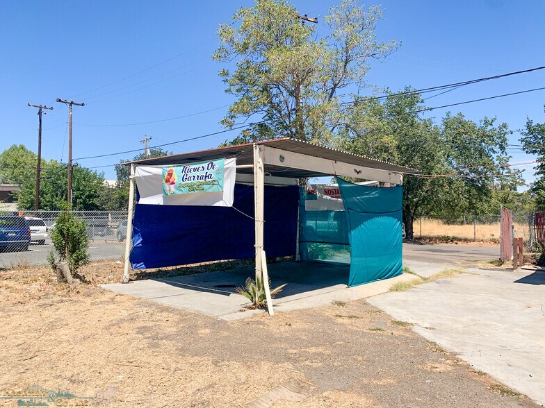 More Photos Of 312 Main St, Red Bluff Carwash For Sale