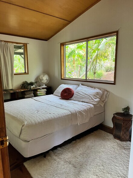 More Photos Of 82-5674 Kahau Pl, Captain Cook Restaurant For Sale