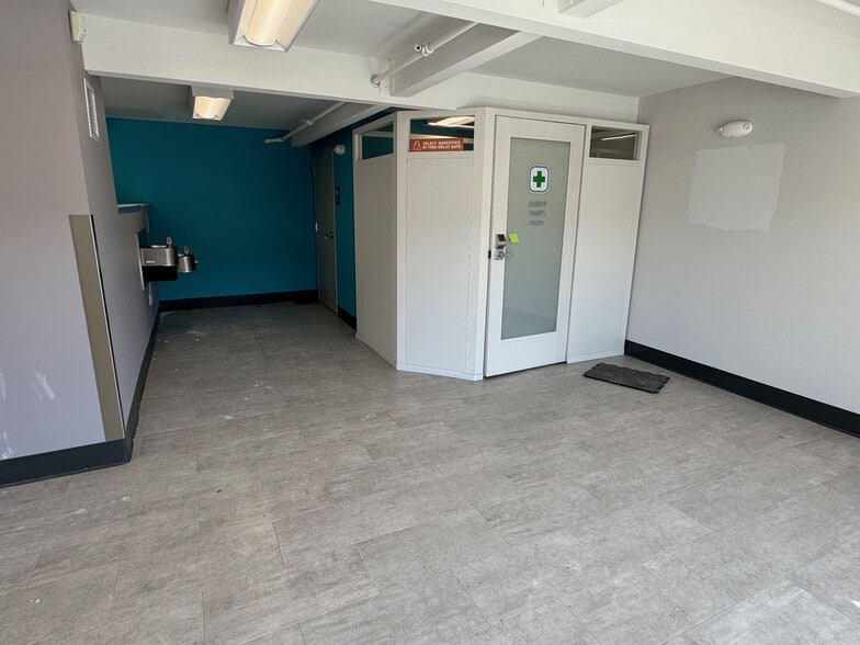 More Photos Of 3122 Monroe Ave, Pittsford Storefront Retail Office For Lease