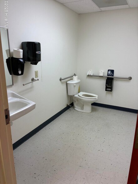 More Photos Of 161 T Com Dr, Elizabeth City Warehouse For Sale