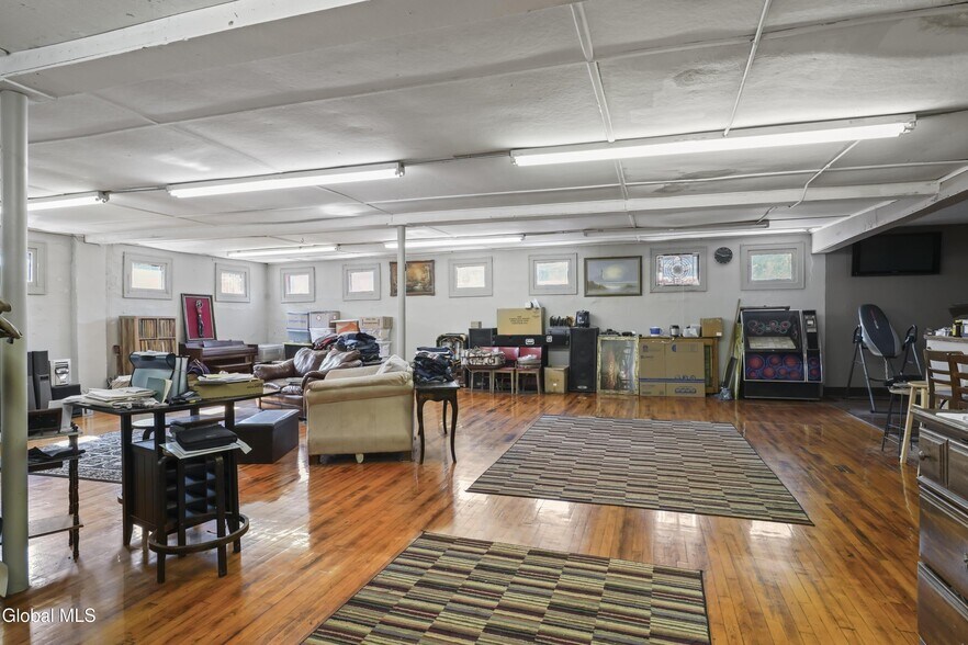 More Photos Of , Albany Unknown For Sale