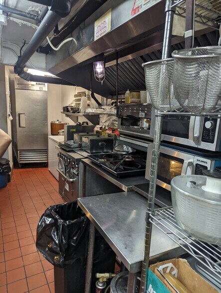 More Photos Of 1217-1219 First Ave, New York Apartments For Lease