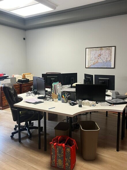 More Photos Of 420 E Main St, Branford Medical For Sale