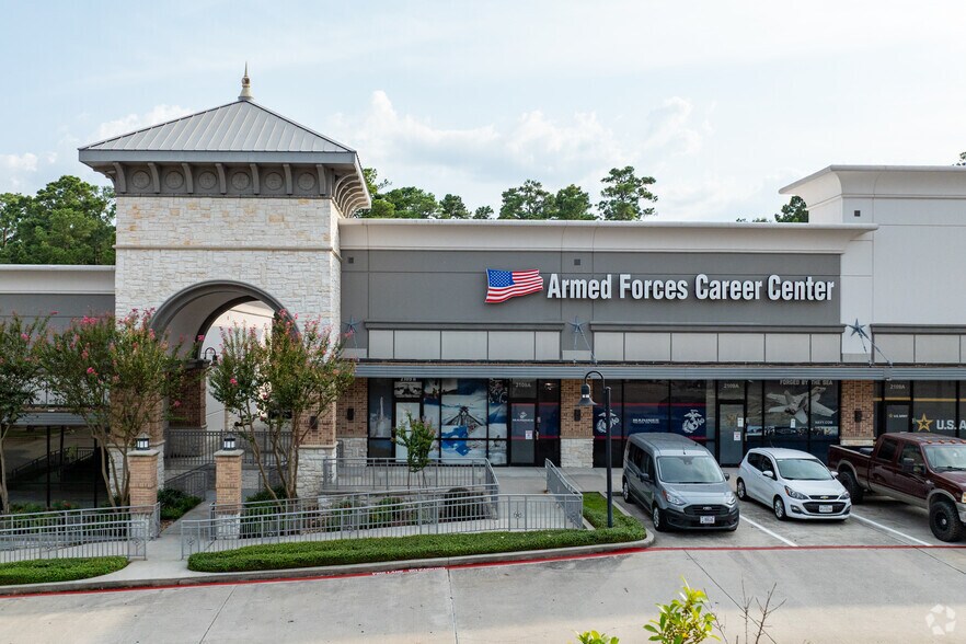 More Photos Of 2105-2129 W Davis St, Conroe Unknown For Lease