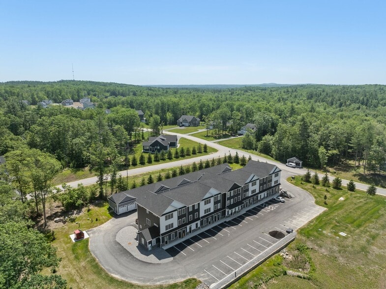 More Photos Of 3 Quill Lane, Barrington Apartments For Lease