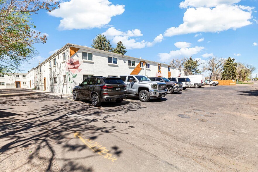 More Photos Of 1679-1695 Reed St, Lakewood Apartments For Sale