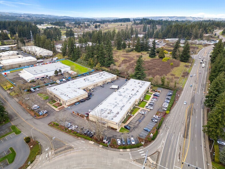 More Photos Of 9325-9425 SW Commerce Cir, Wilsonville Light Manufacturing For Lease