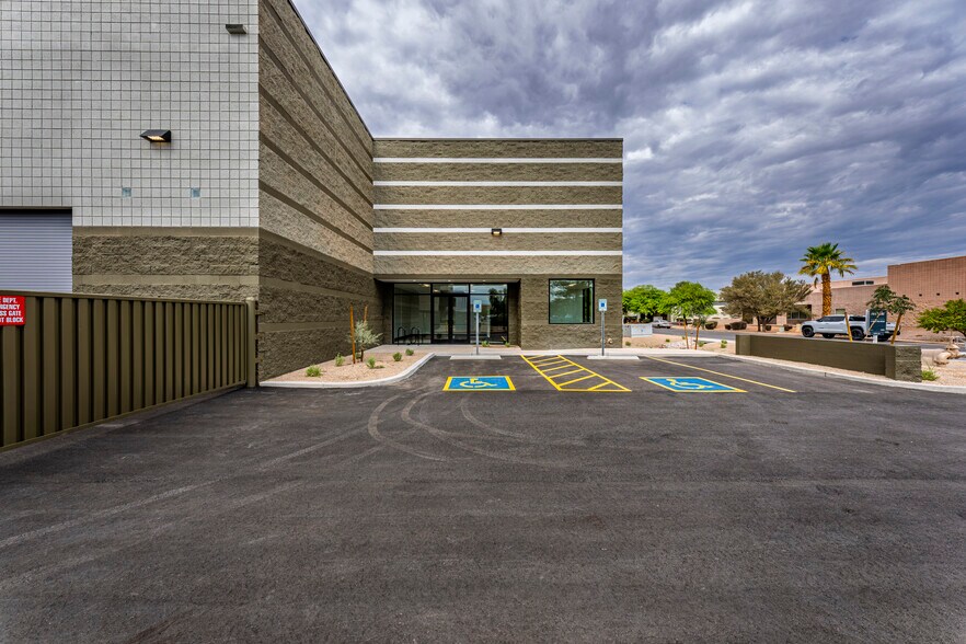 More Photos Of 315 E Comstock Dr, Chandler Warehouse For Sale
