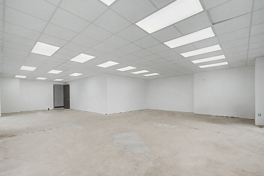 More Photos Of 6915 Antoine Dr, Houston Medical For Lease