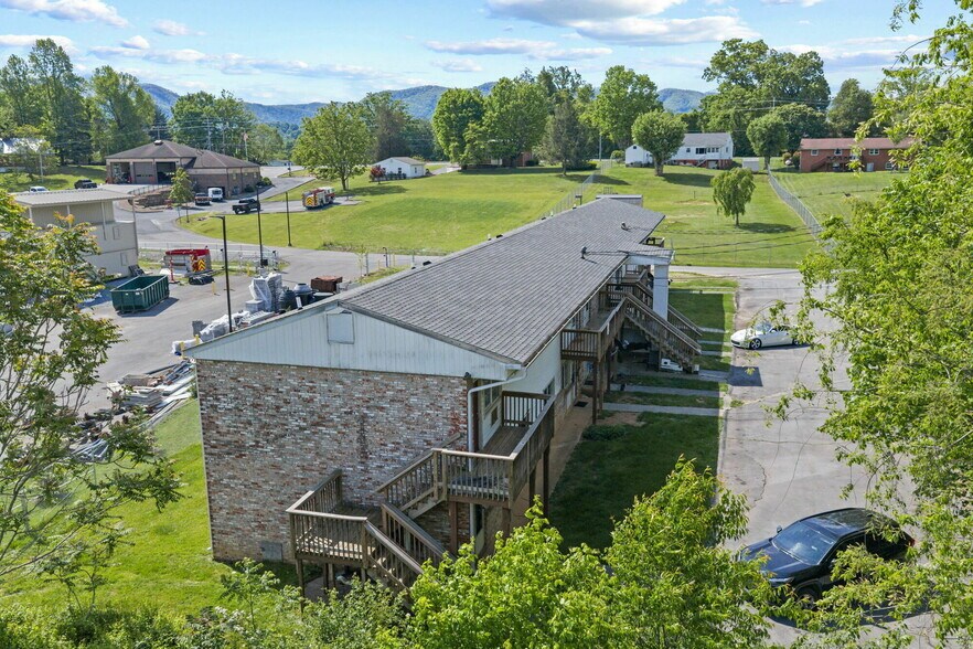 More Photos Of 707 Carter Sells Rd, Johnson City Apartments For Sale