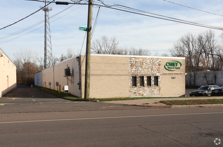 More Photos Of 1367 East St, New Britain Warehouse For Sale