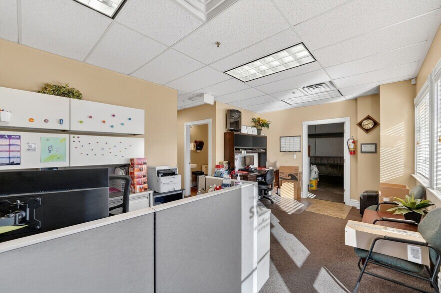 More Photos Of 1101 Cambridge Cir, Layton Warehouse For Sale