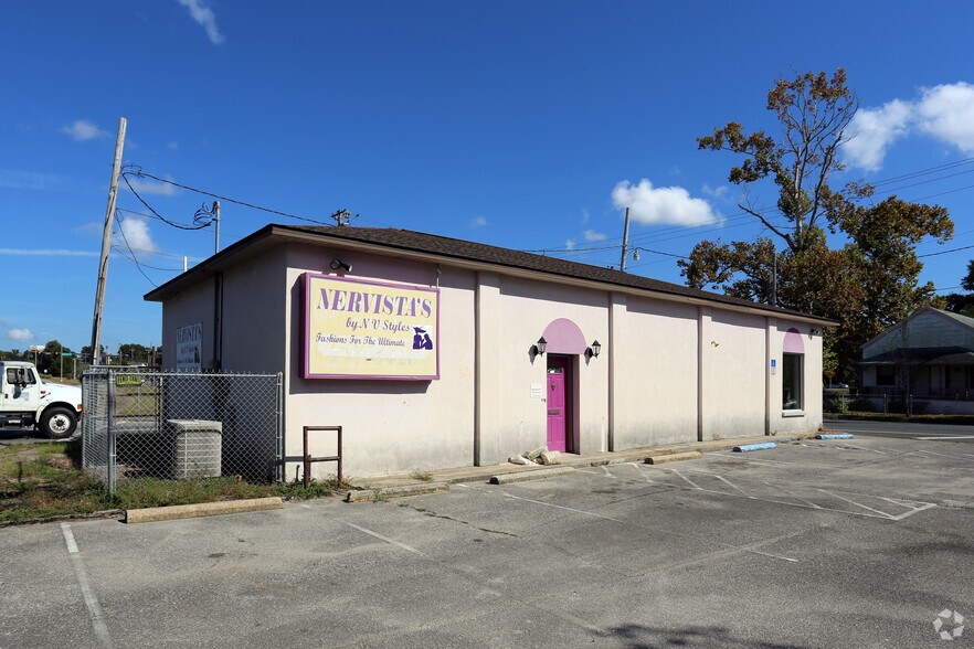More Photos Of 2023 Dr Martin Luther King Dr, Pensacola General Retail For Sale