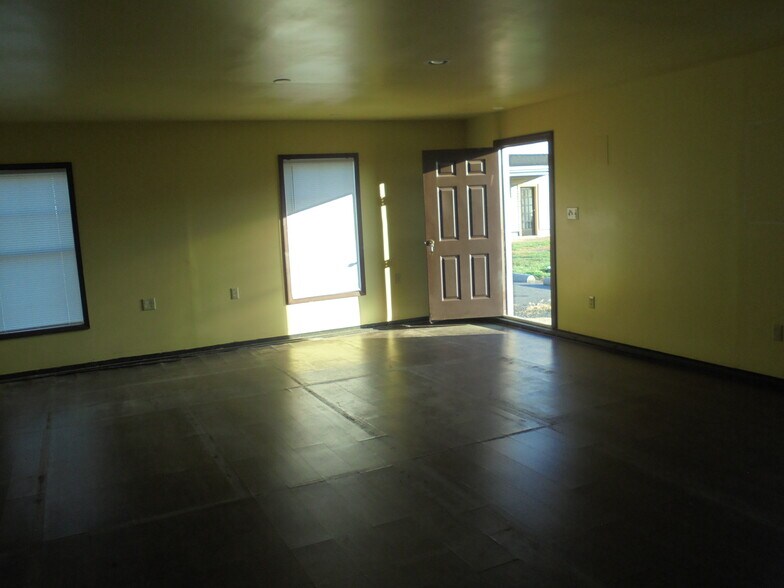 More Photos Of 25656 A A P Hill Blvd, Port Royal Storefront For Lease