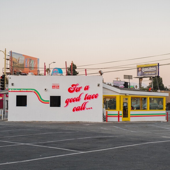 More Photos Of 3660 Beverly Blvd, Los Angeles Restaurant For Sale