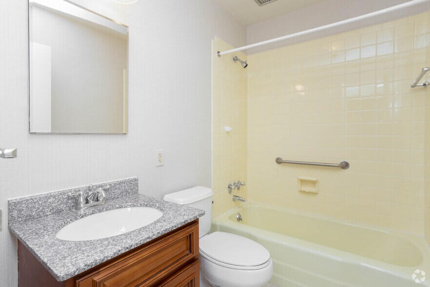 More Photos Of 6315 Forbes Ave, Squirrel Hill Apartments For Lease