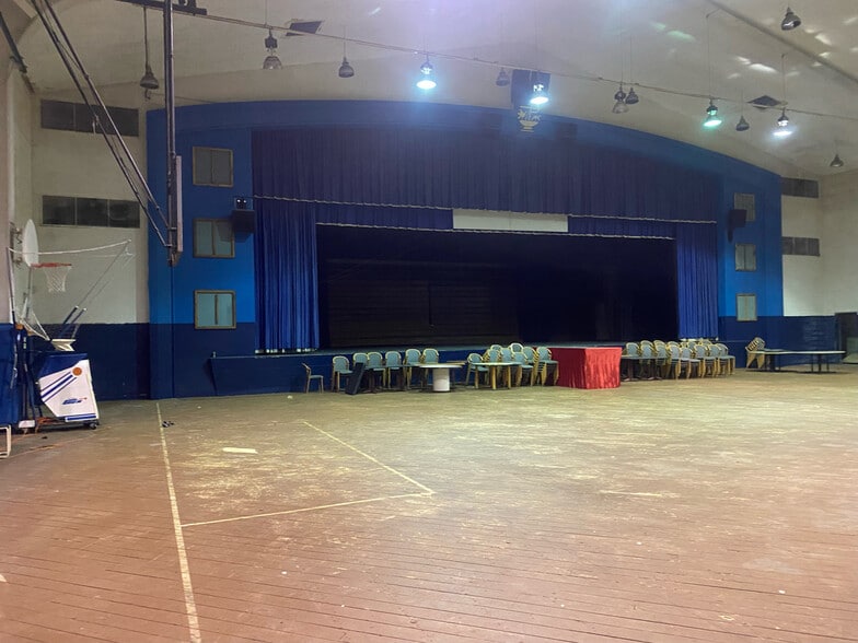 More Photos Of 2200 Market St, Harrisburg Schools For Sale