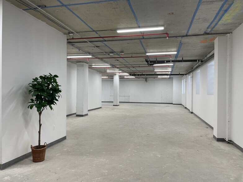 More Photos Of 150-15 Barclay Ave, Flushing Apartments For Sale