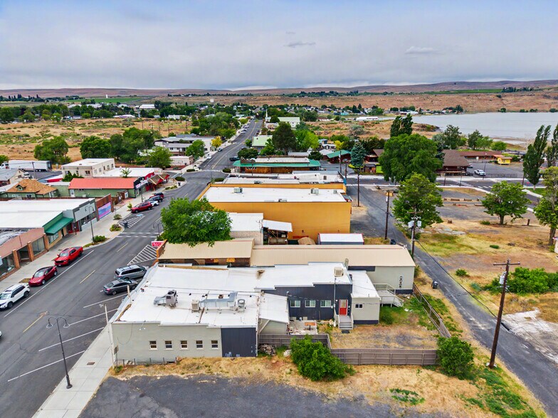 More Photos Of 330 Main Ave E, Soap Lake Freestanding For Lease