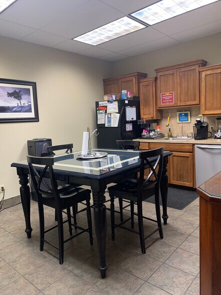 More Photos Of 3851 S 103rd East Ave, Tulsa Office For Sale