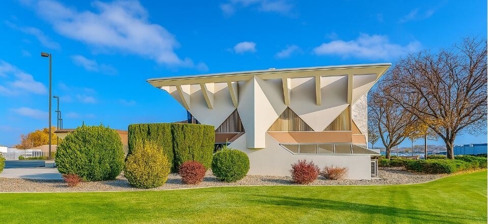 More Photos Of 3030 W Clearwater Ave, Kennewick Office For Lease
