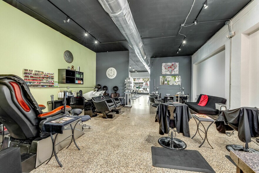 More Photos Of 902 E New Haven Ave, Melbourne Coworking Space