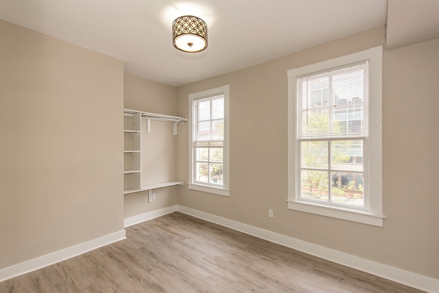More Photos Of 617-631 W Lexington St, Baltimore Apartments For Lease