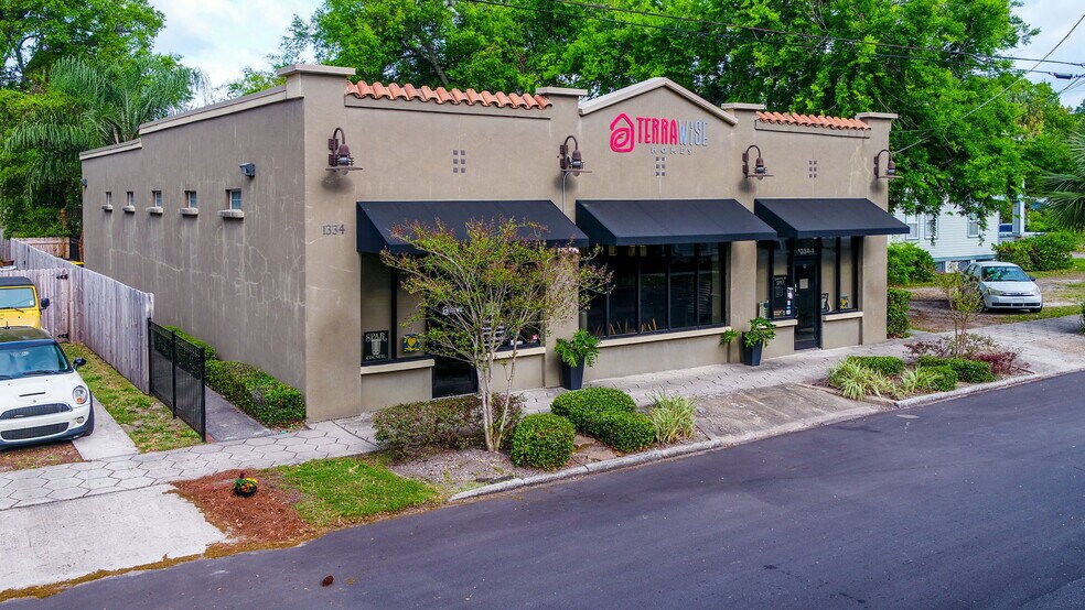 More Photos Of 1334 Walnut St, Jacksonville Office For Lease