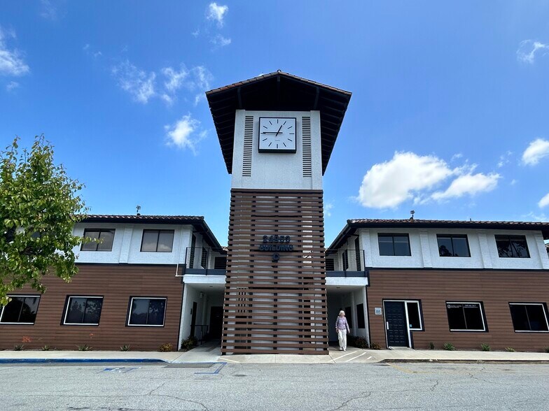 More Photos Of 24953 Paseo De Valencia, Laguna Hills Medical For Lease