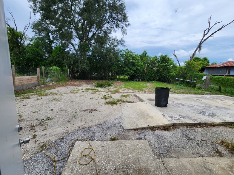 More Photos Of 17910 41 Hwy N, Lutz Industrial For Lease