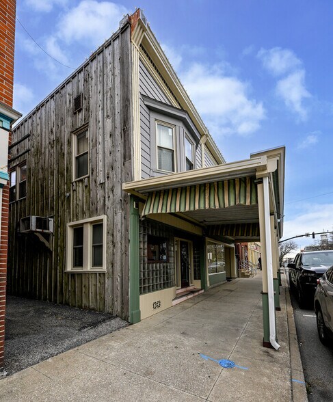 More Photos Of 111 W Liberty St, Medina Restaurant For Lease