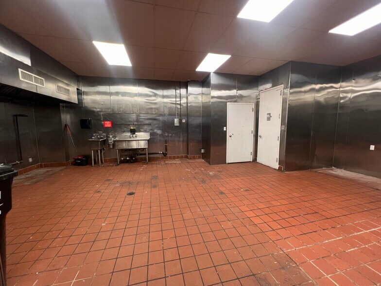 More Photos Of 40-57 College Point Blvd, Flushing Multifamily For Sale